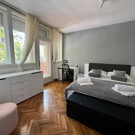 Large 3br In The Center 5bd Lejlighed *
