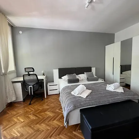Large 3br In The Center 5bd * Split